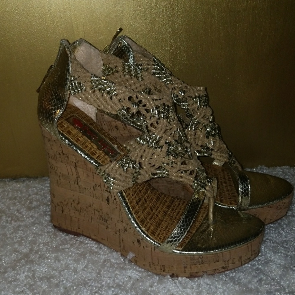 Cork wedge sandals